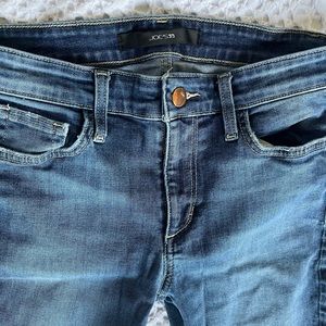 Joe’s jeans- slim with stretch - like new!
